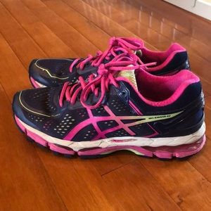 ASICS gel kayano tennies